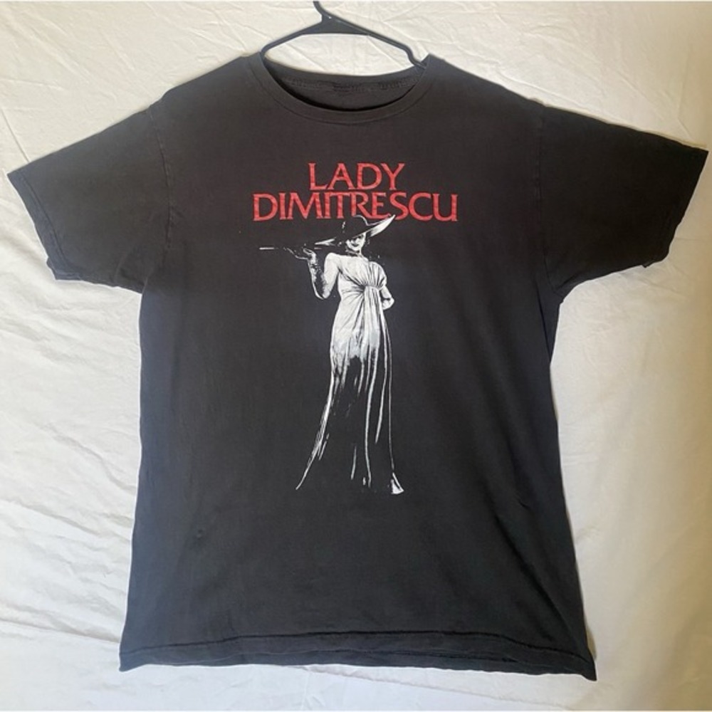 Resident Evil Village Lady Dimitrescu Graphic T-Shirt Mens Medium Black Capcom
